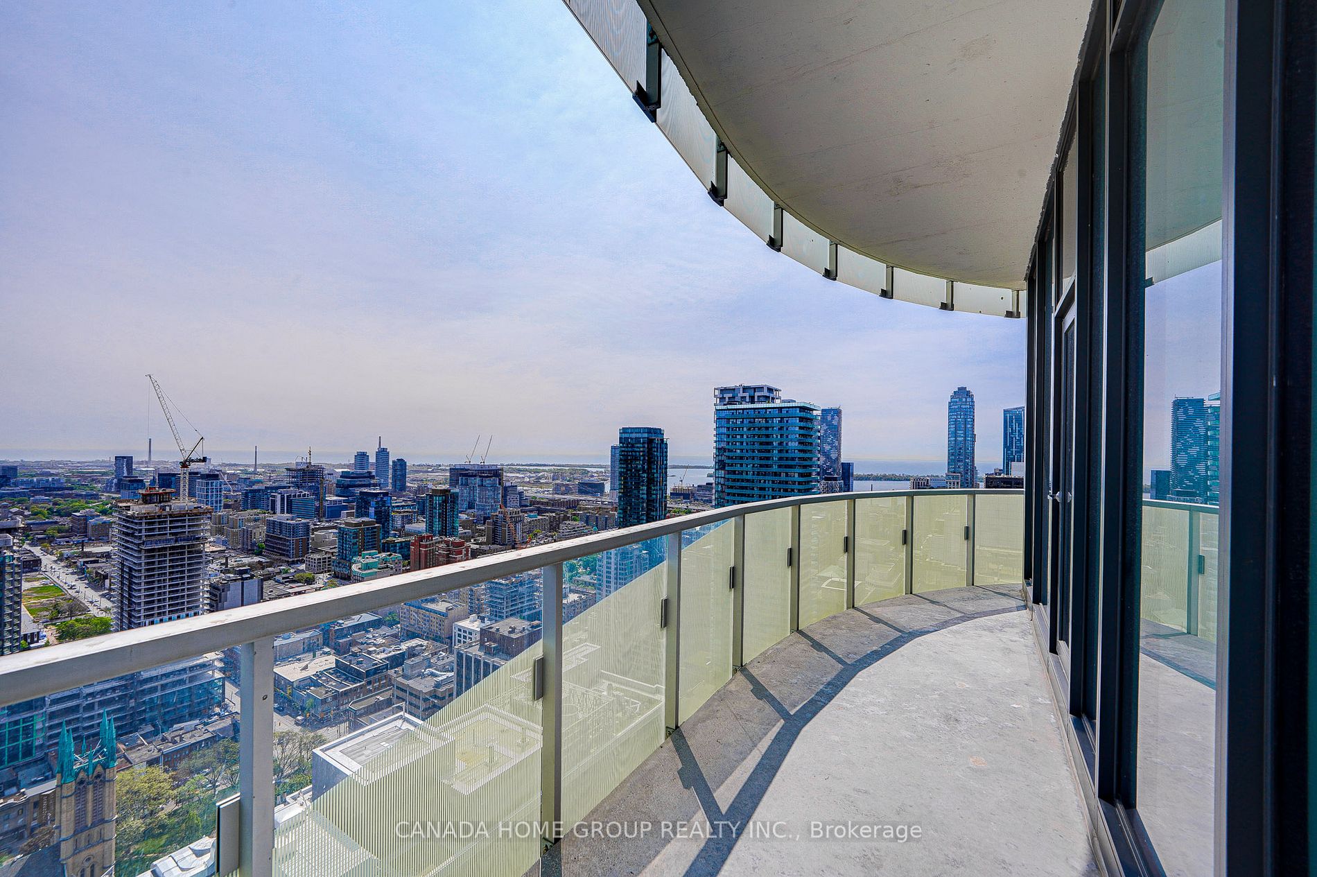 197 Yonge St, #3605