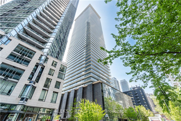 33 Charles St E, Toronto