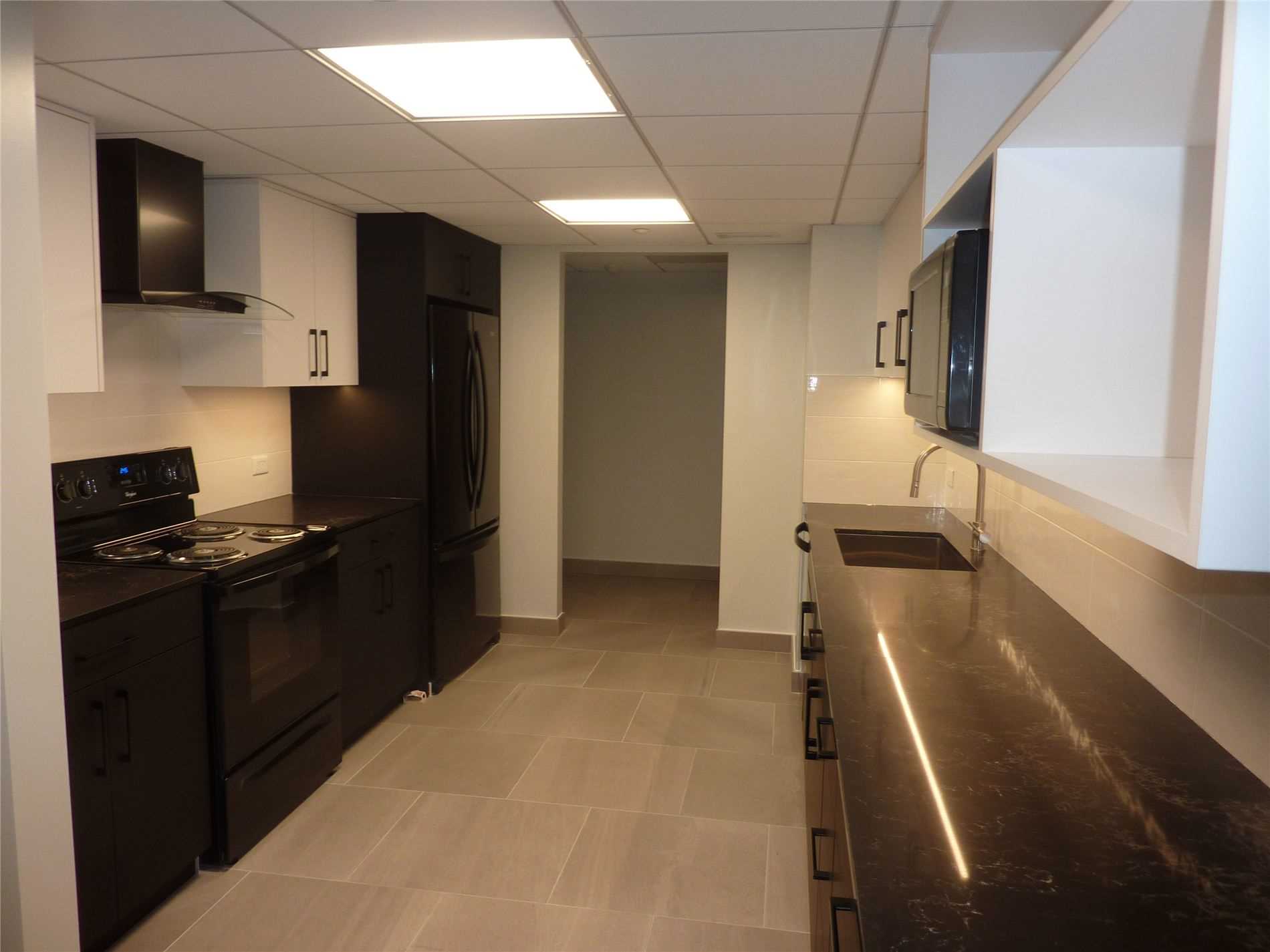 2 Clarendon Avenue #204