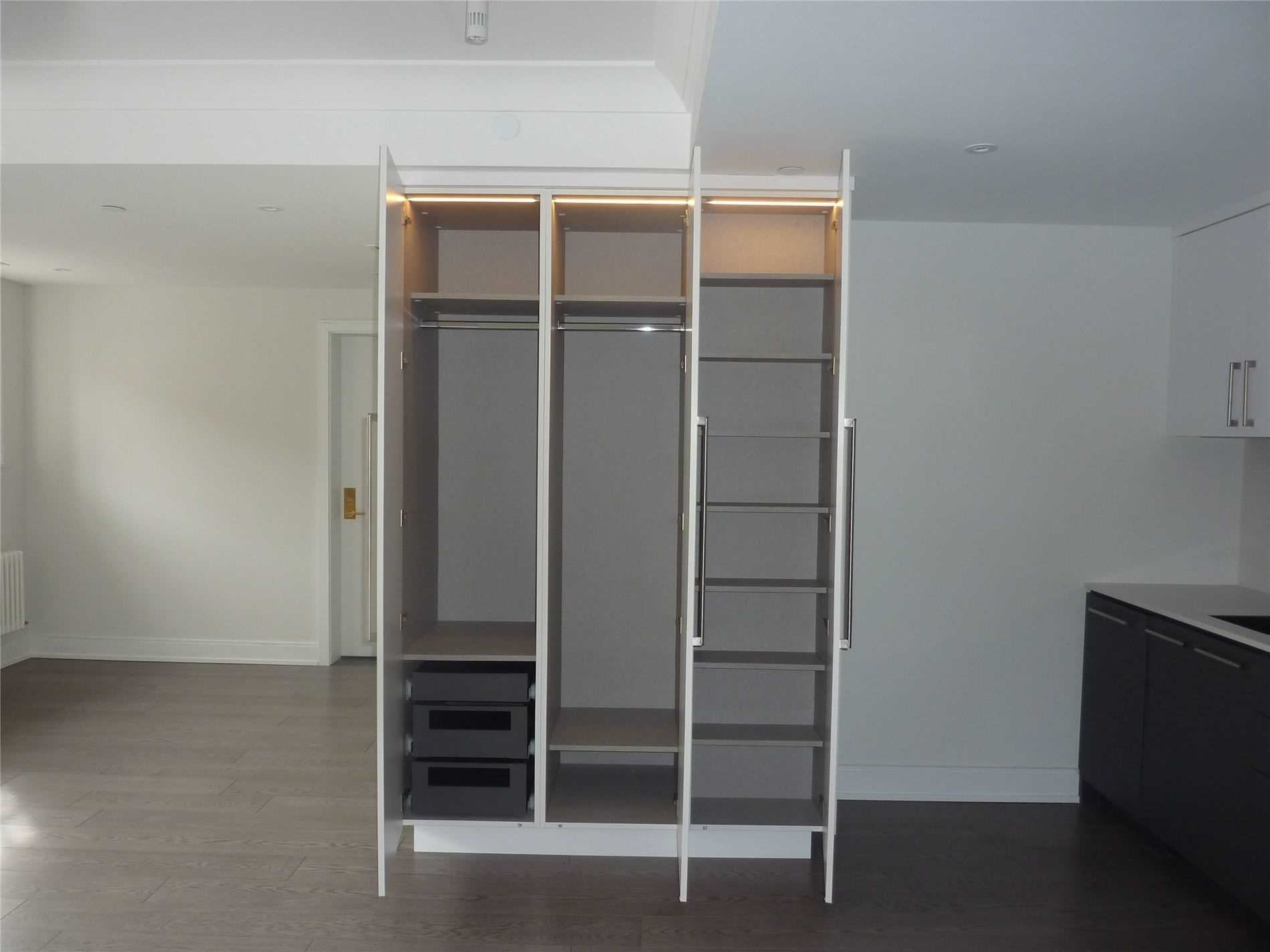 2 Clarendon Avenue #204