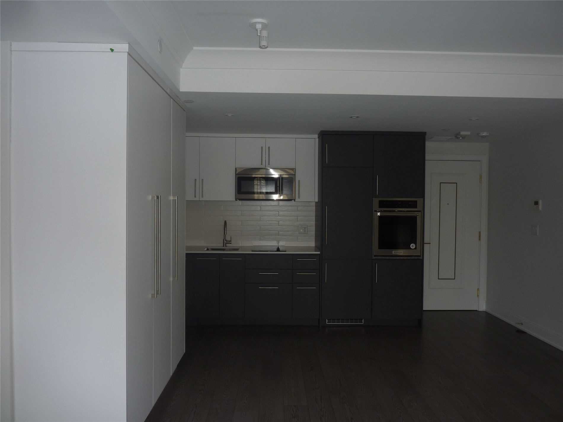 2 Clarendon Avenue #204
