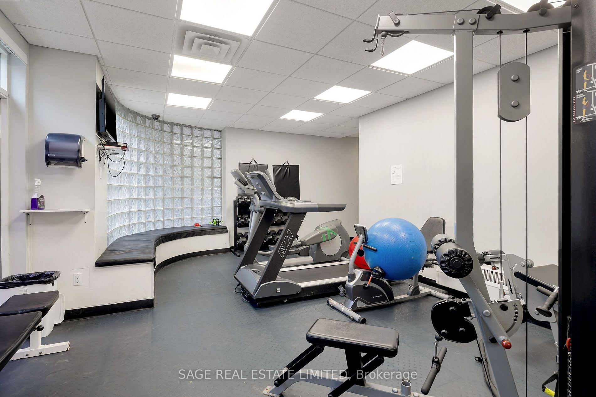 398 Eglinton Ave E, #706