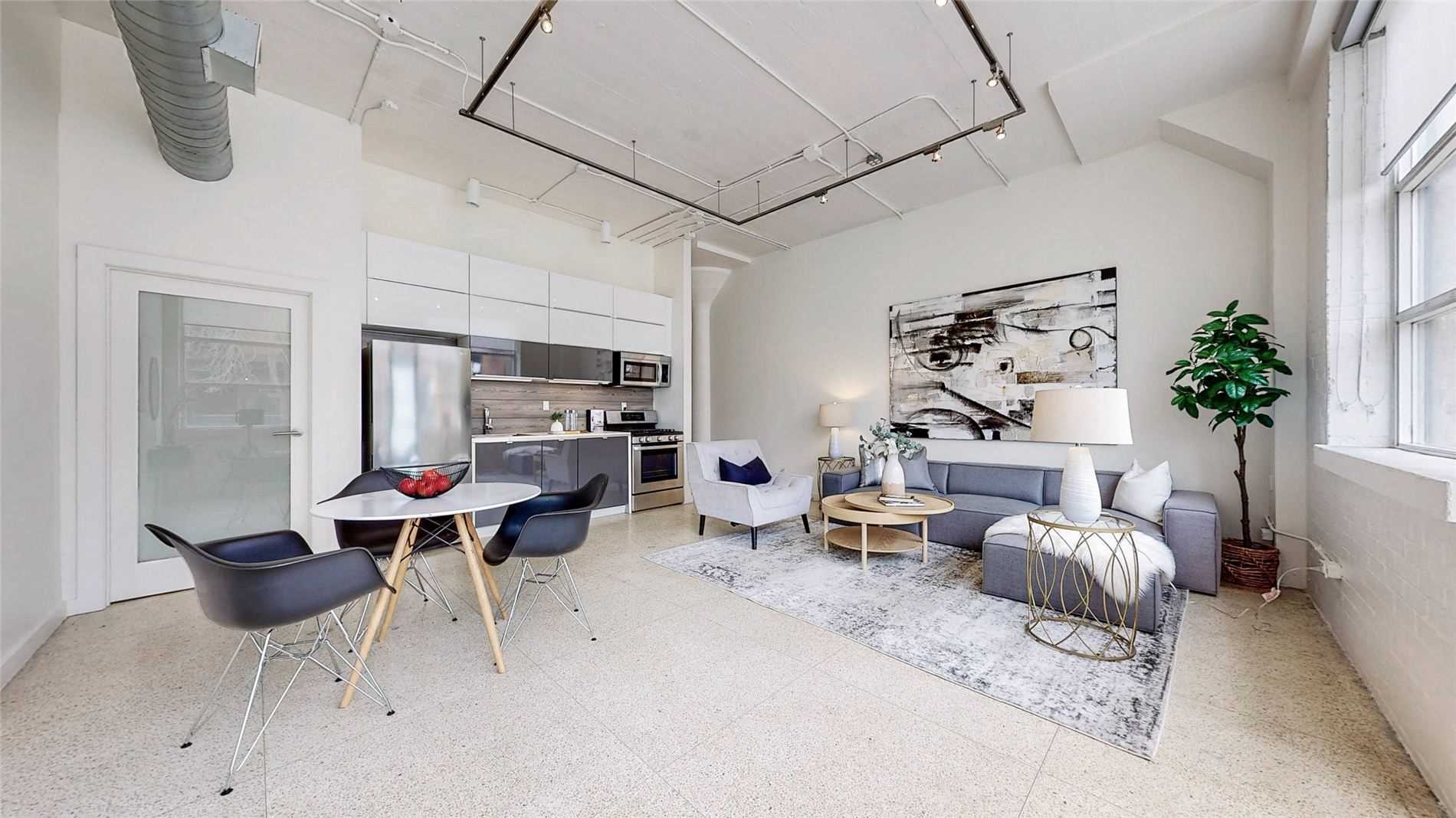 365 Dundas St E, #102
