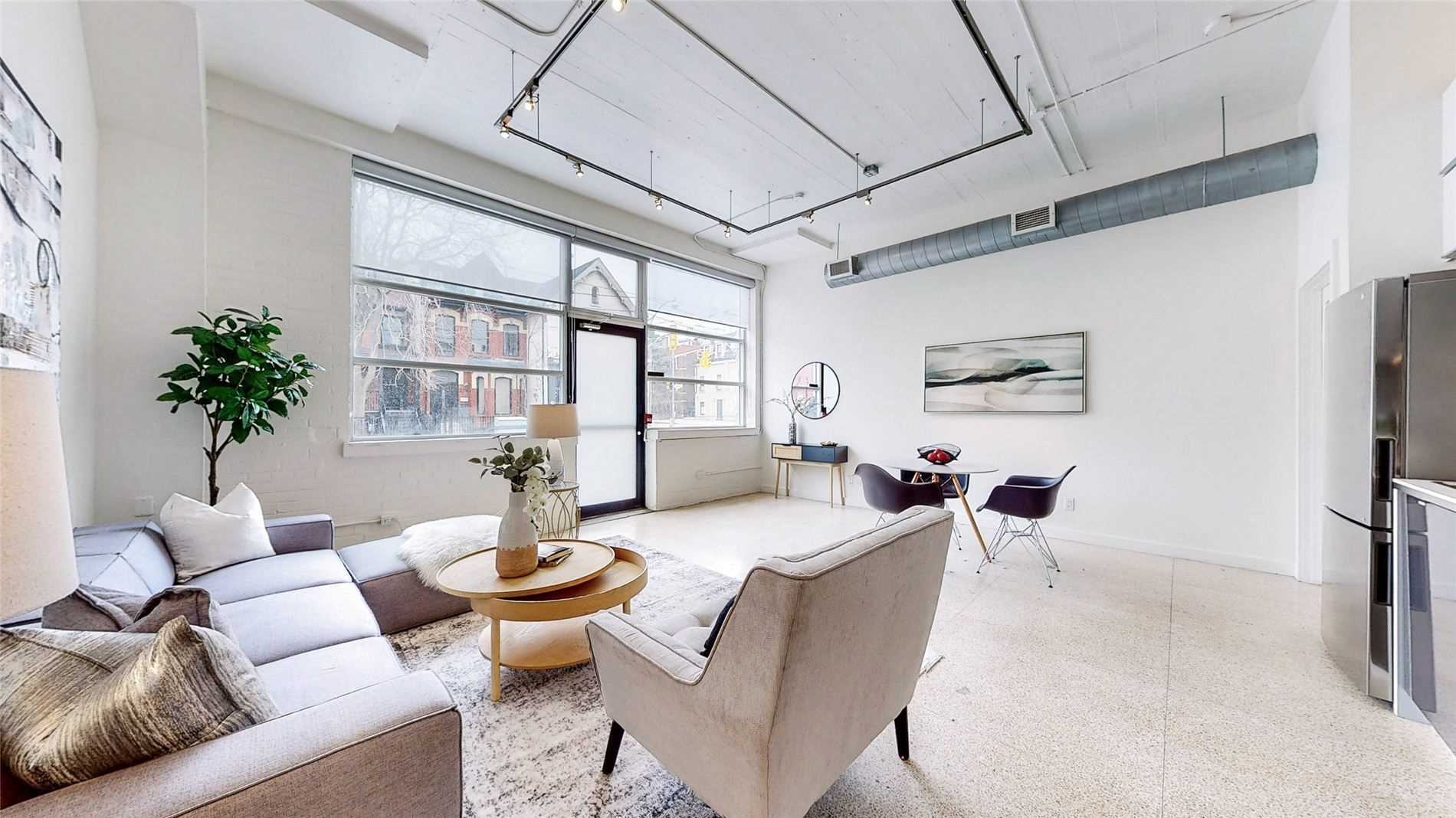 365 Dundas St E, #102