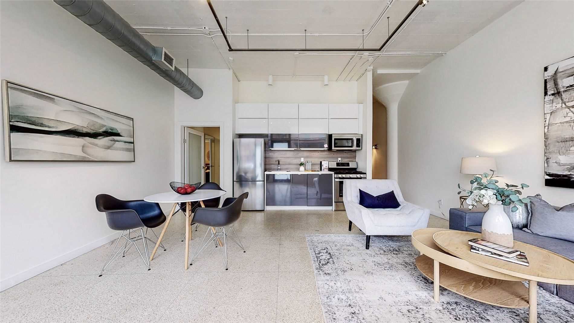 365 Dundas St E, #102