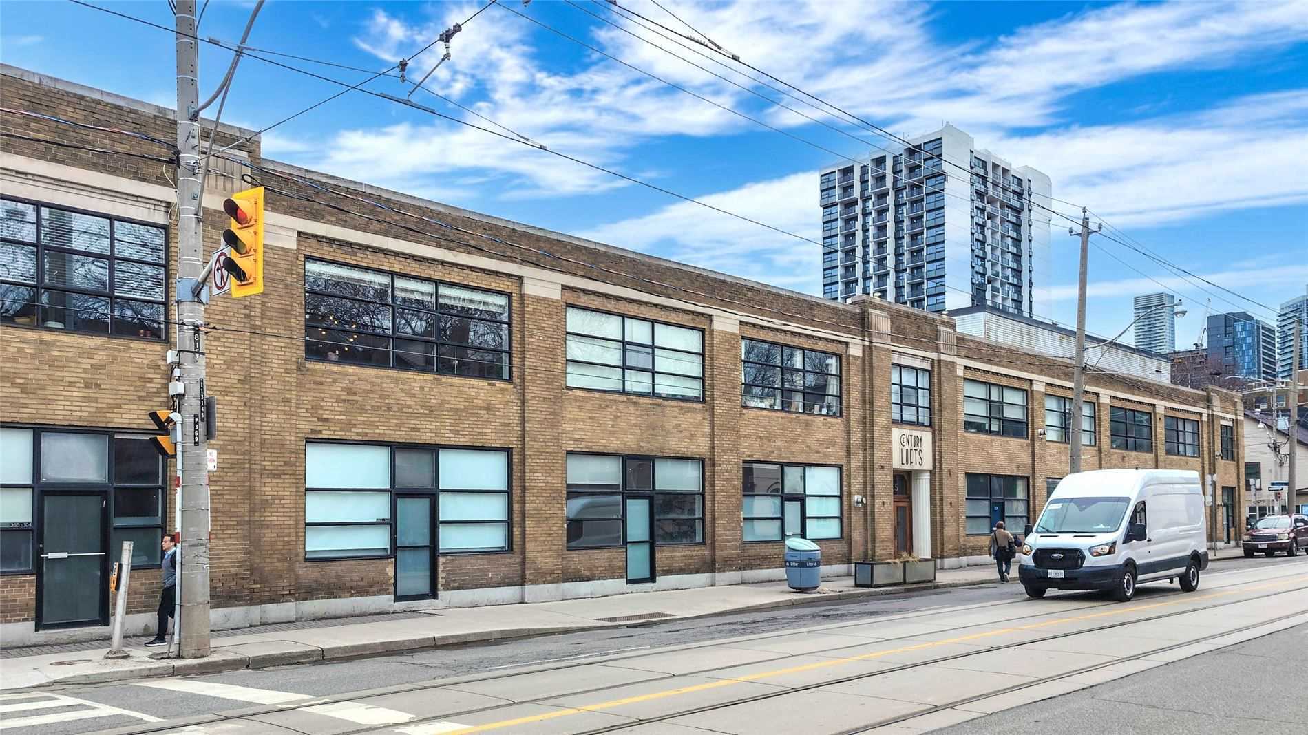 365 Dundas St E, #102