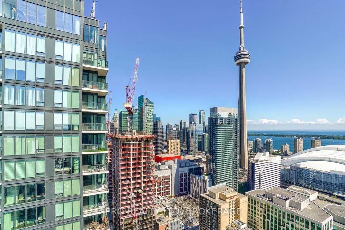 88 Blue Jays Way, #4105