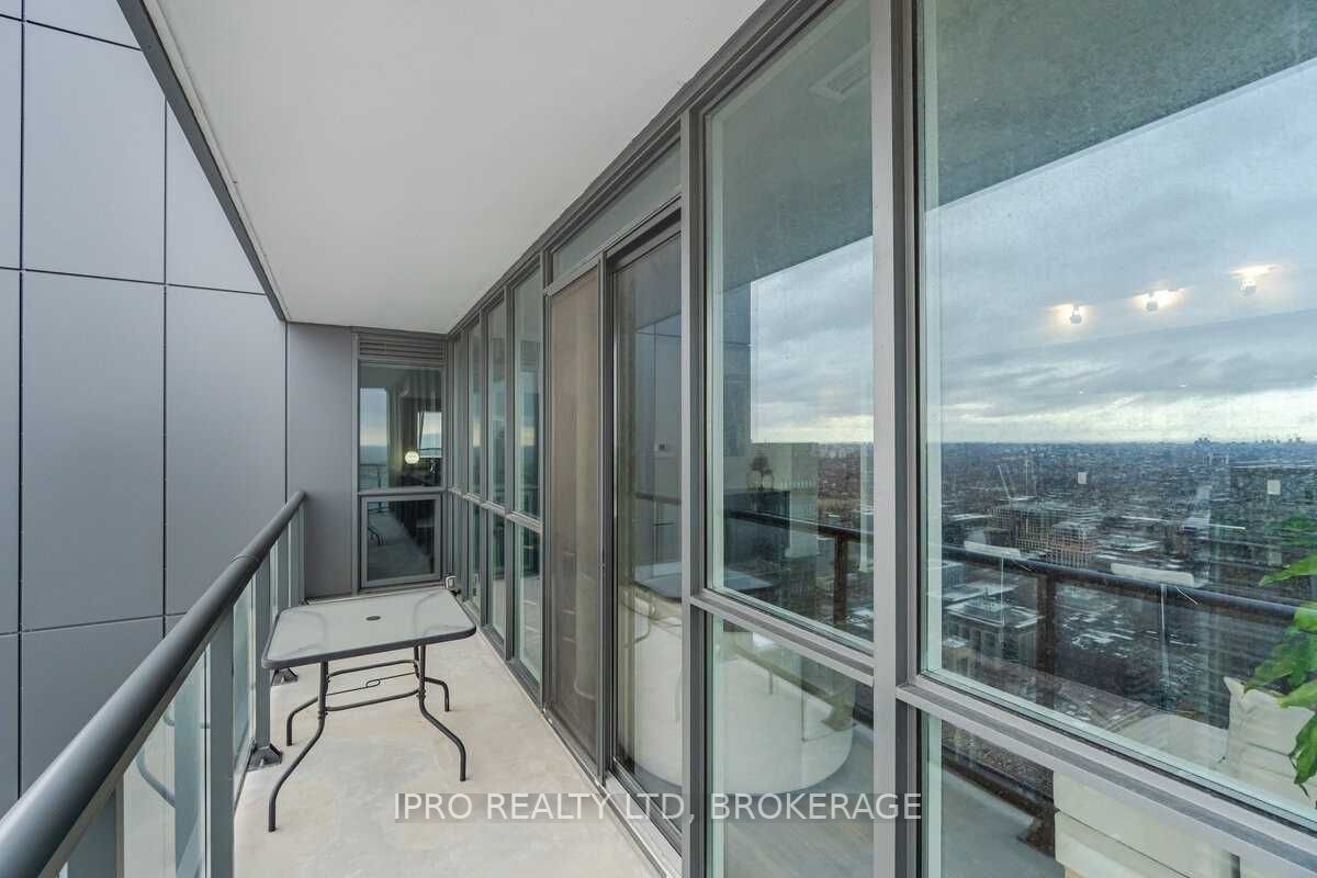 88 Blue Jays Way, #4105