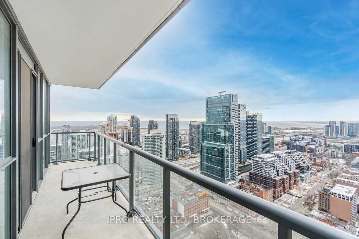 88 Blue Jays Way, #4105