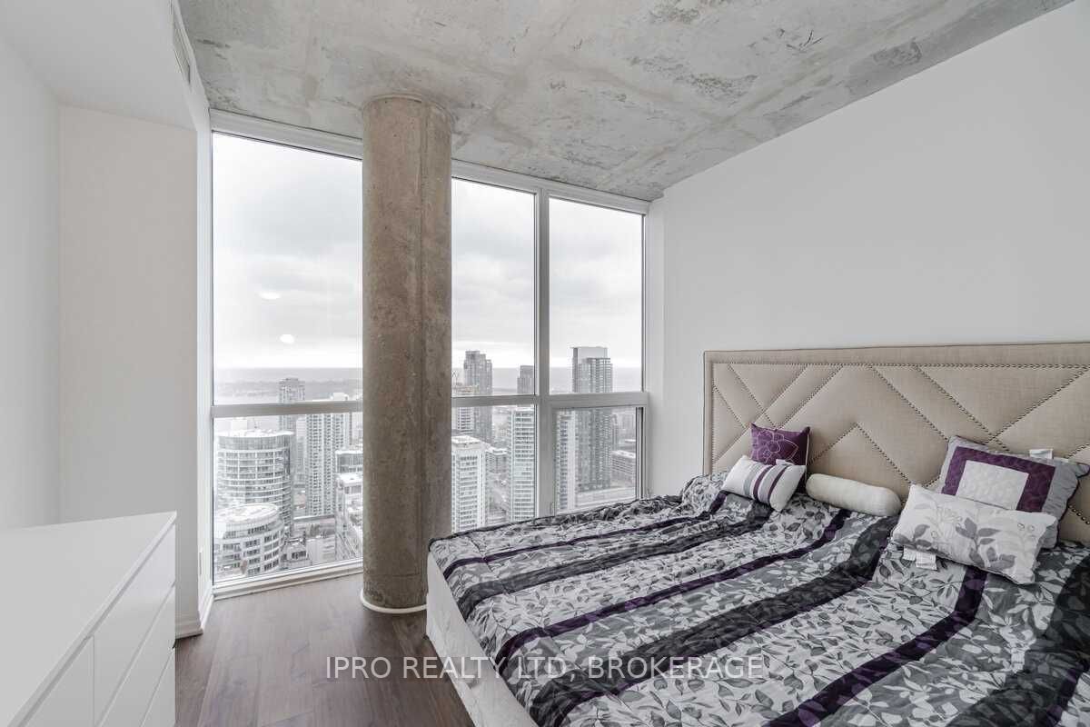 88 Blue Jays Way, #4105