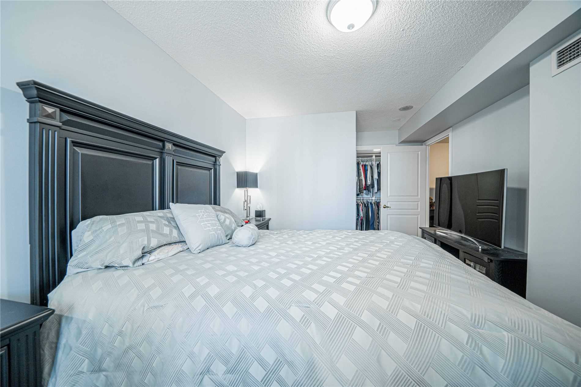 5 Northtown Way #1109