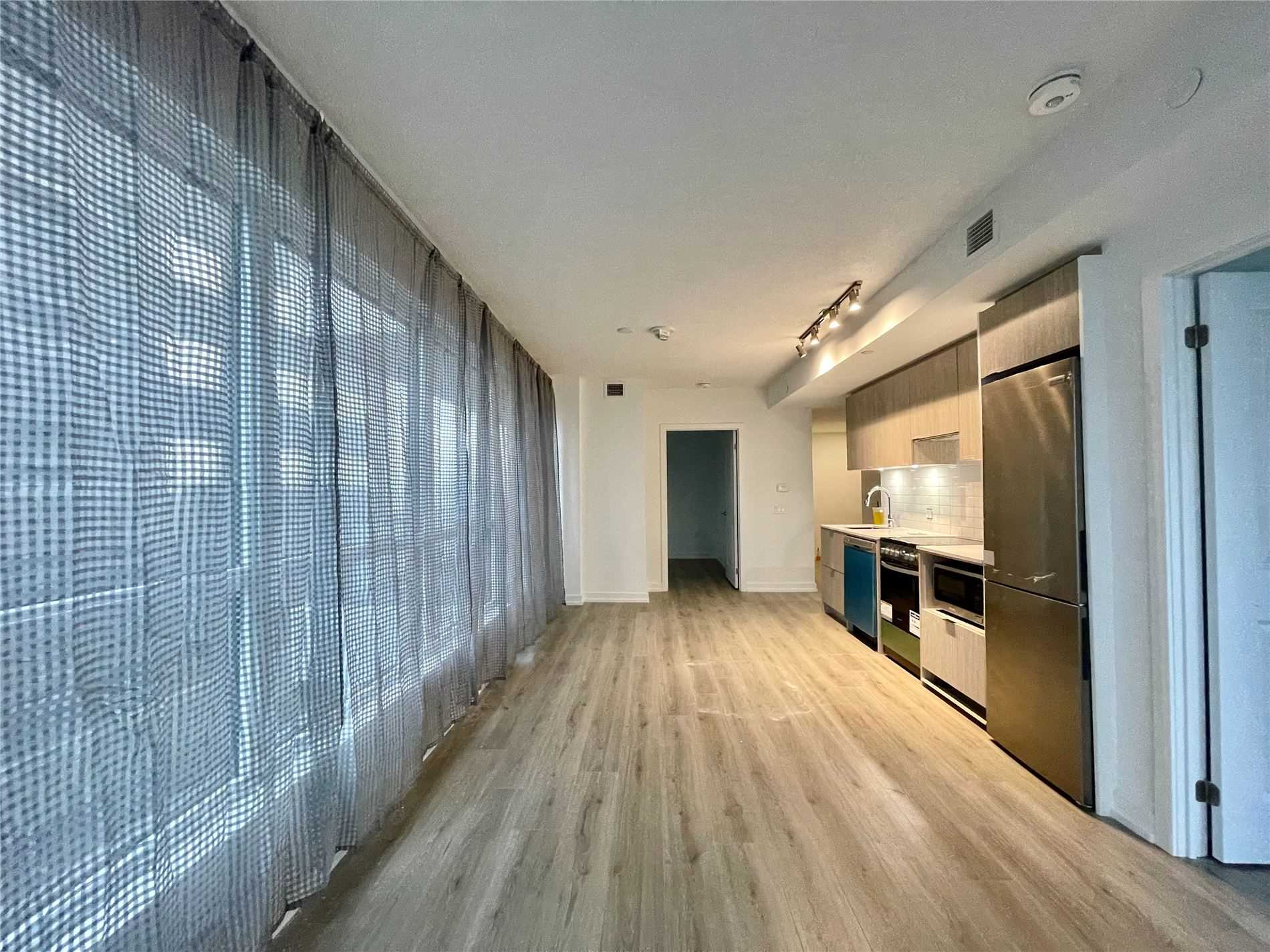 395 Bloor Street E #1702