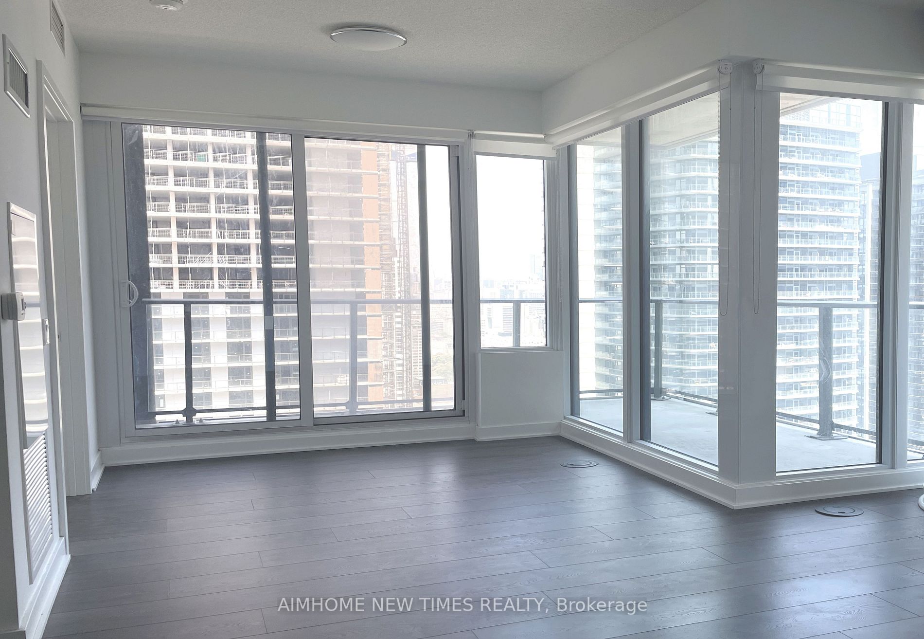 125 Blue Jays Way, #4108