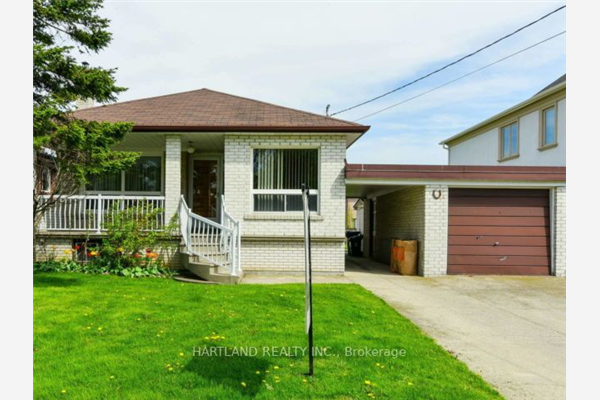 124 Regina Ave