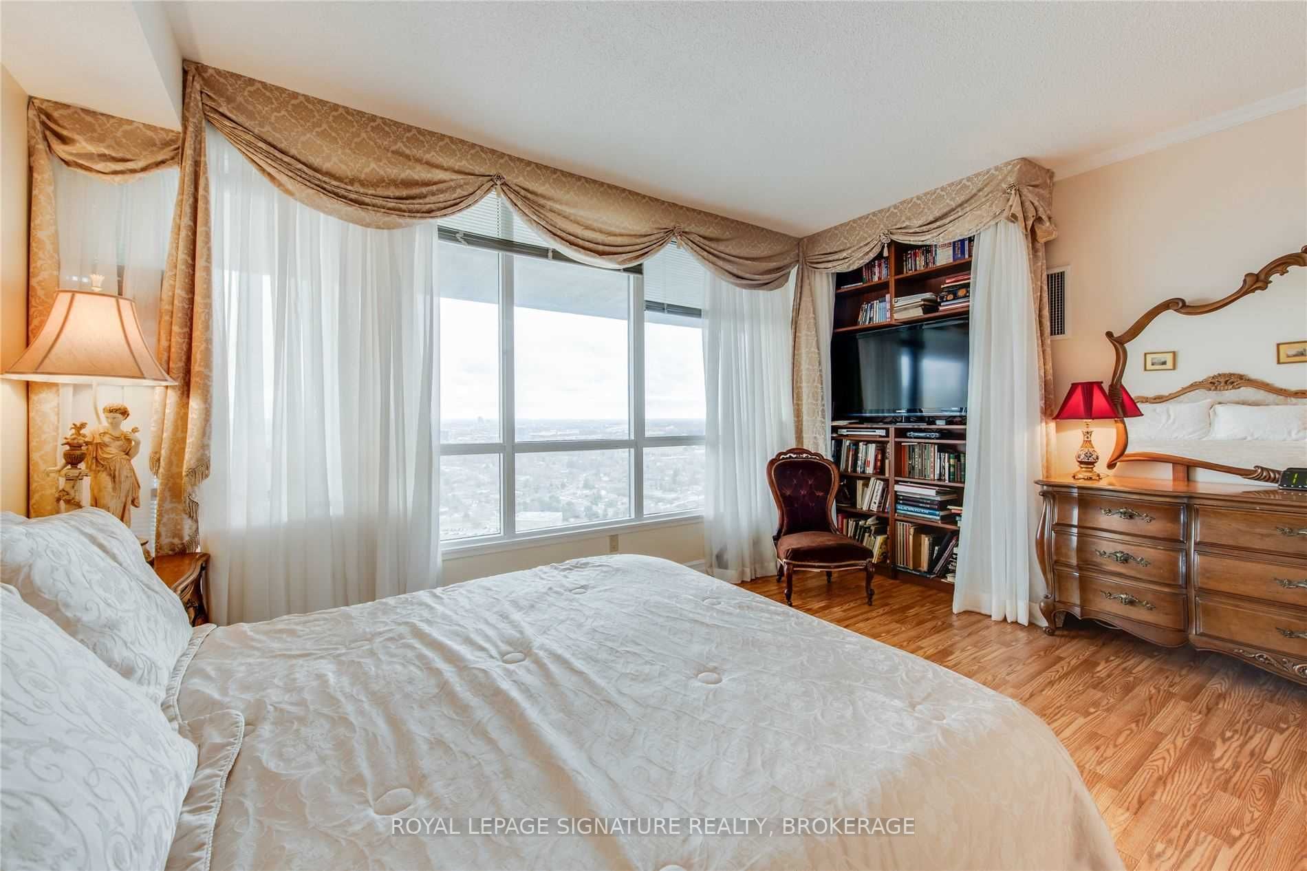 65 Skymark Dr, #2901