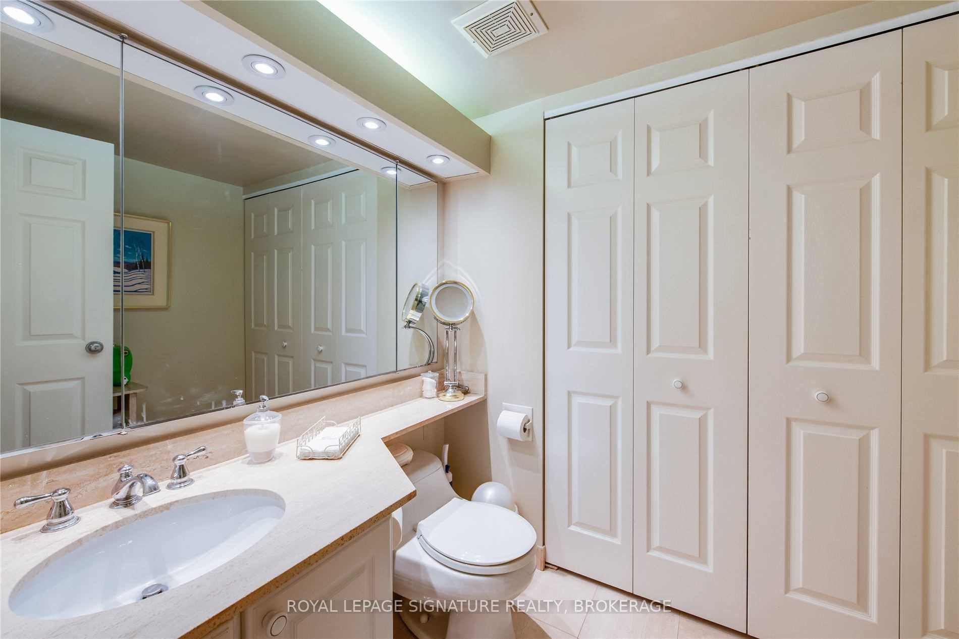 65 Skymark Dr, #2901