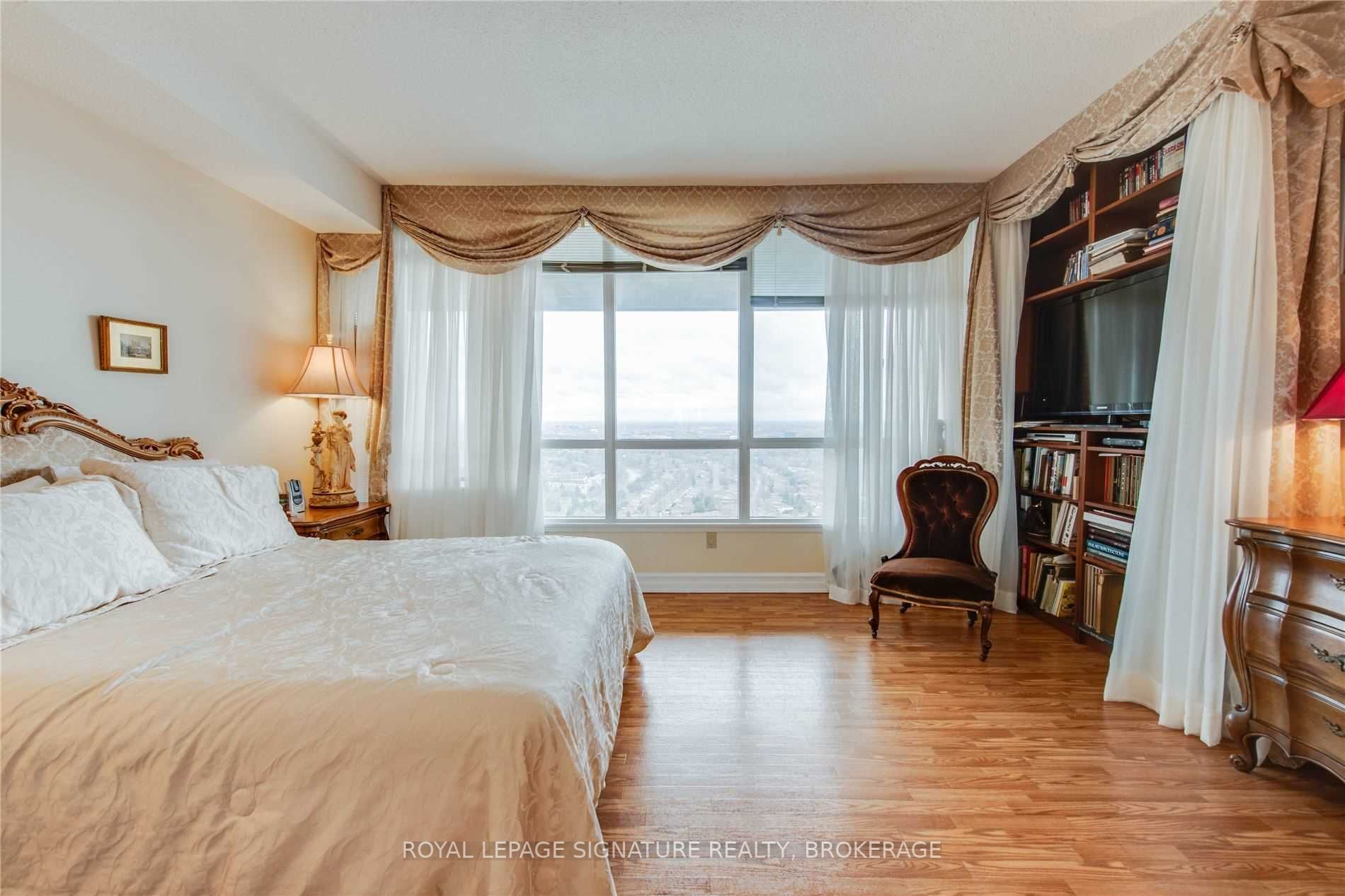 65 Skymark Dr, #2901