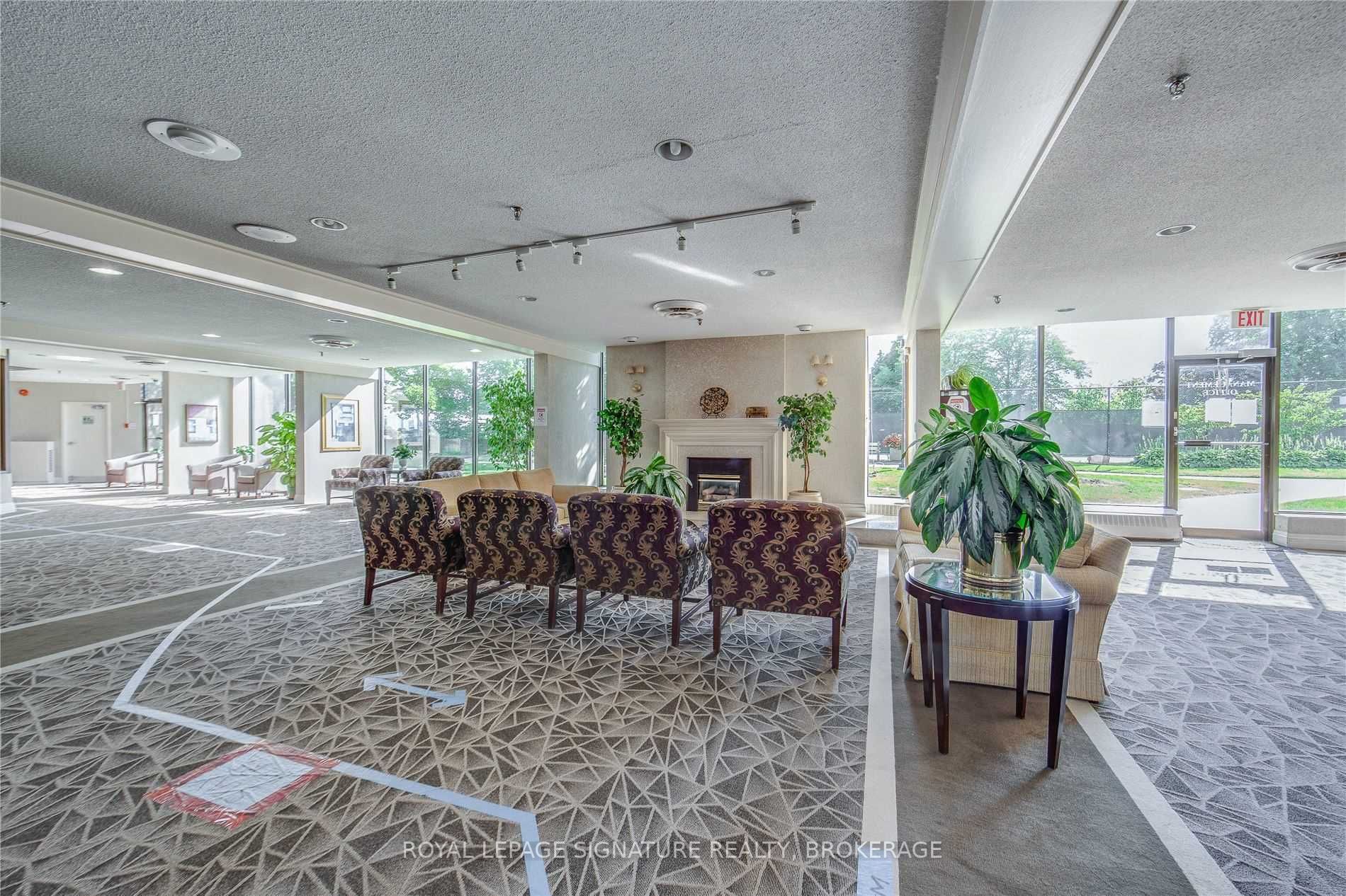 65 Skymark Dr, #2901