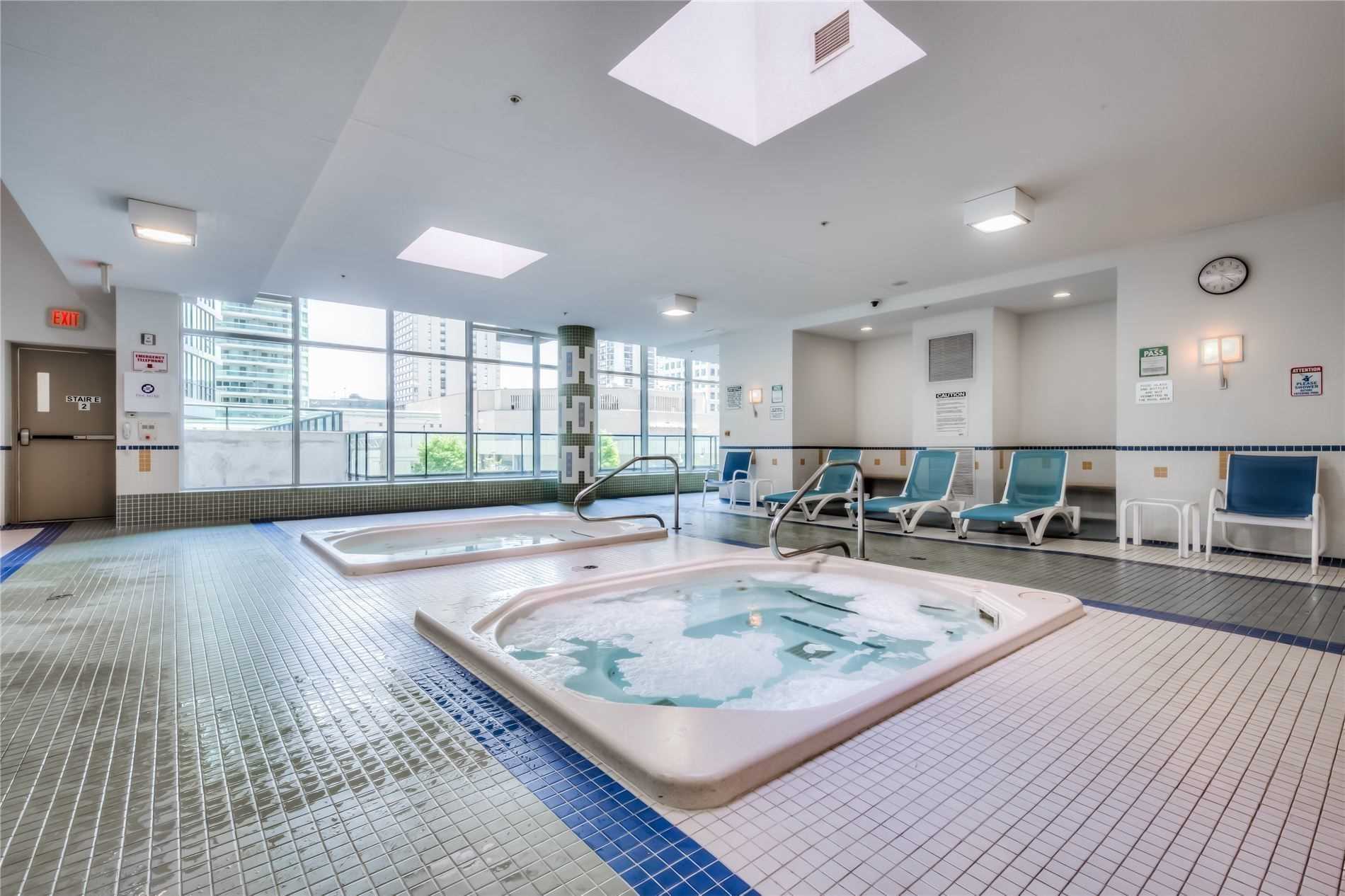 16 Yonge St, #1508