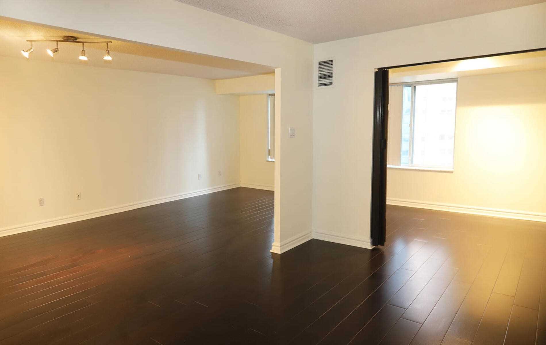 33 University Ave, #1508