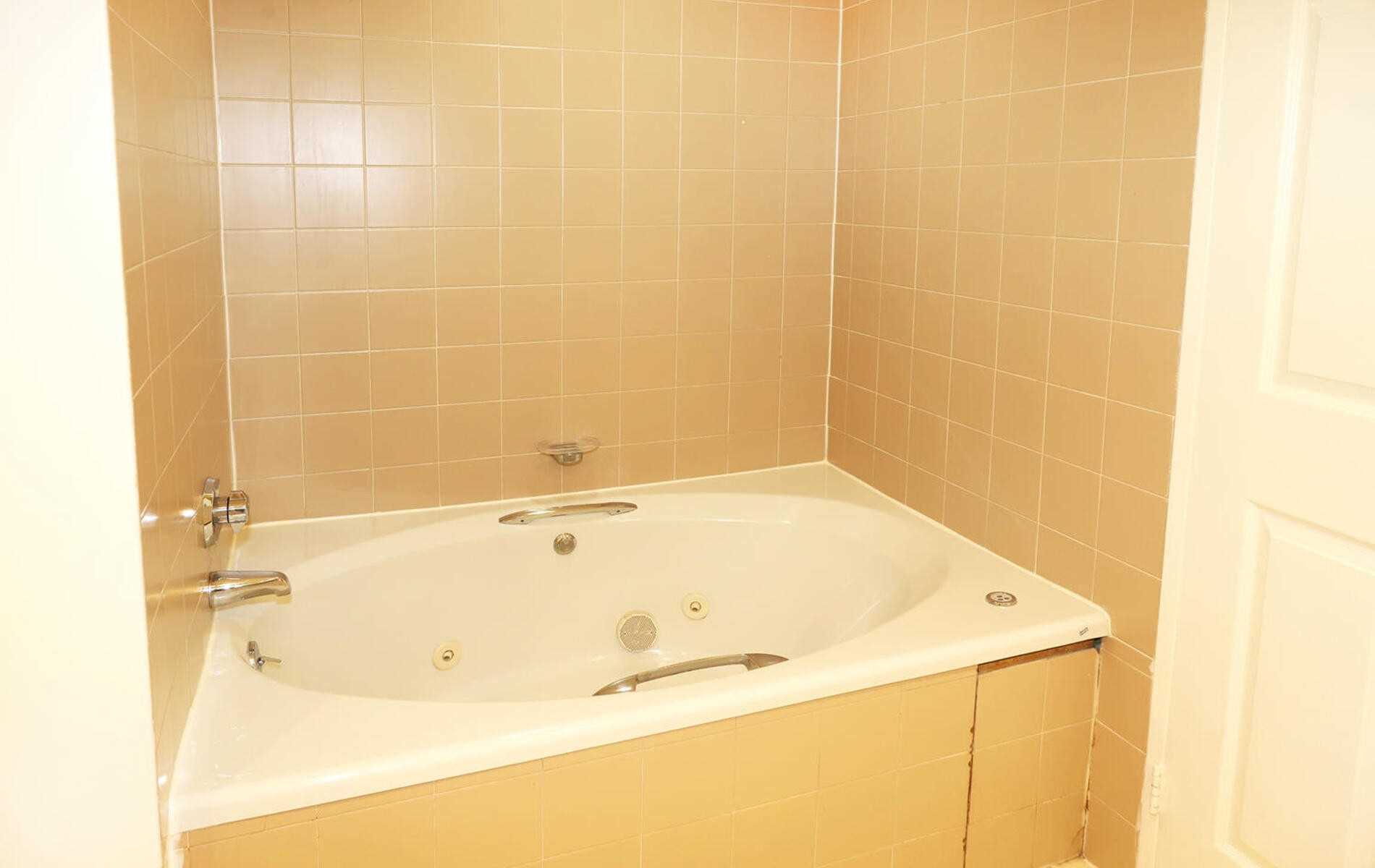 33 University Ave, #1508