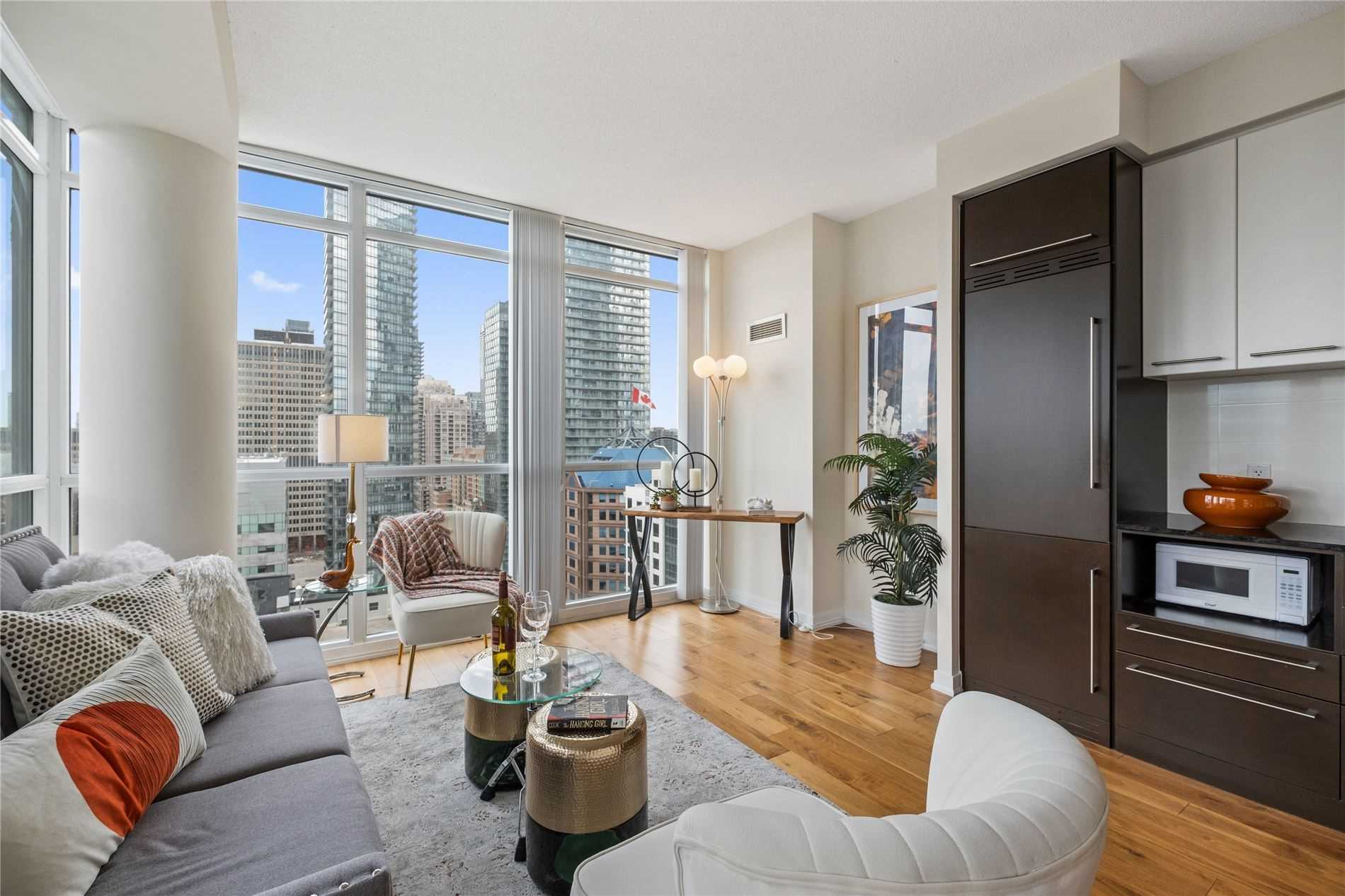 770 Bay Street #2001