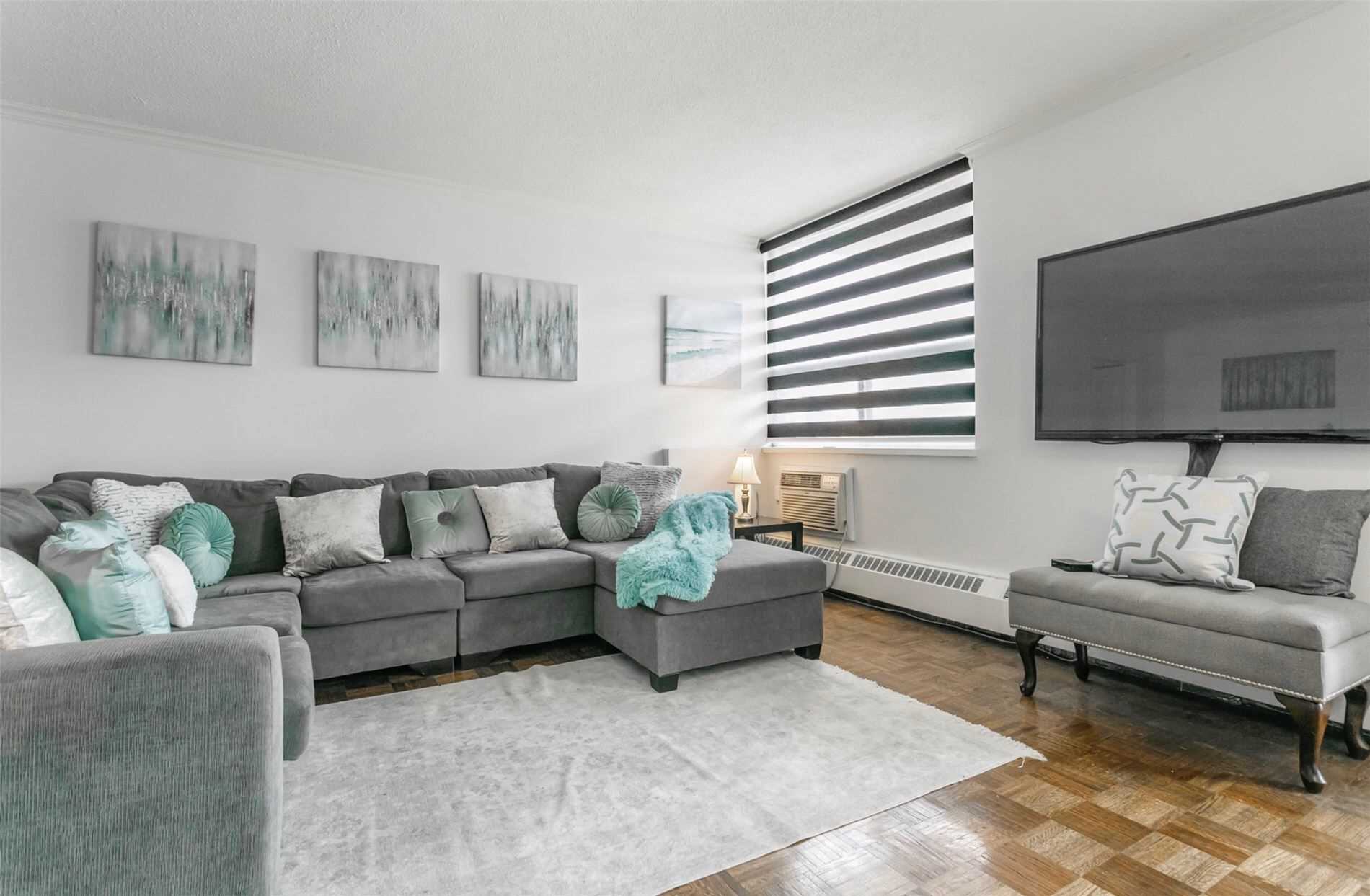5949 Yonge Street #801