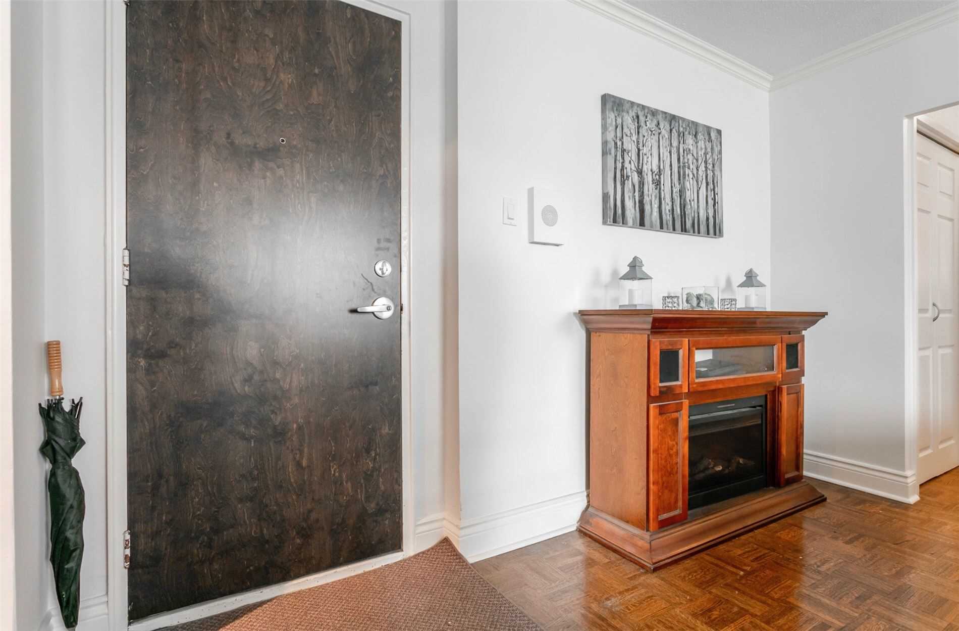 5949 Yonge Street #801