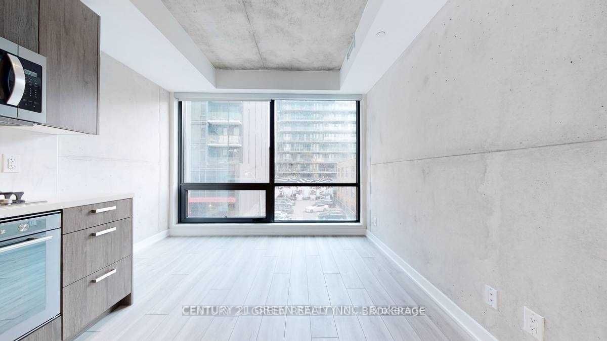 458 Richmond St W, #204