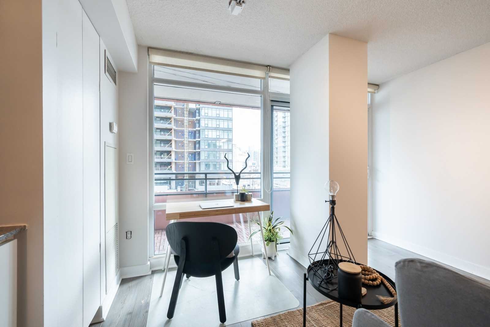 4K Spadina Ave, #317