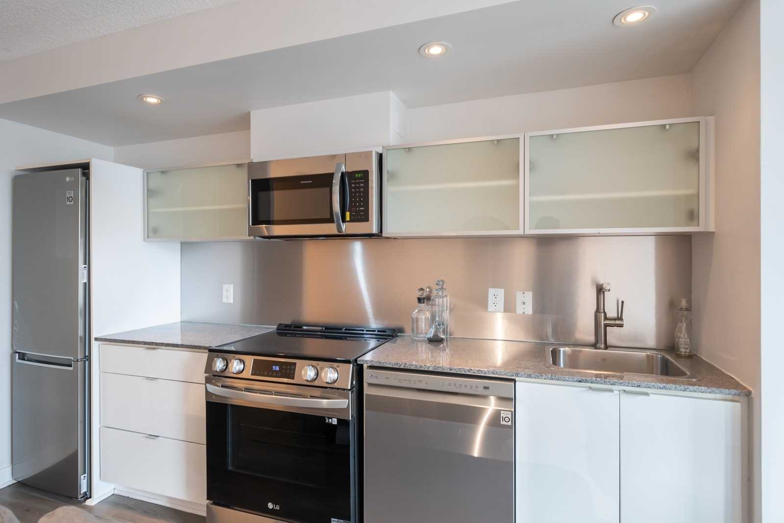 4K Spadina Ave, #317