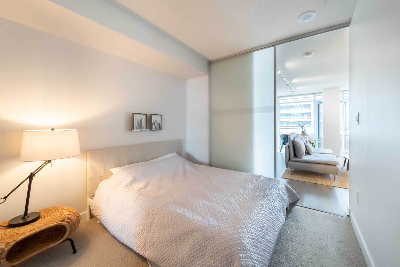 4K Spadina Ave, #317