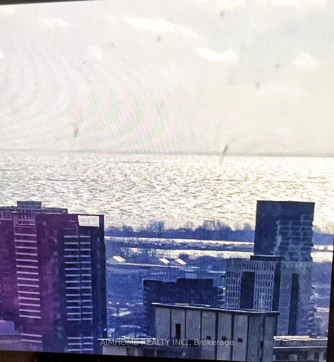 395 Bloor St E, #3407