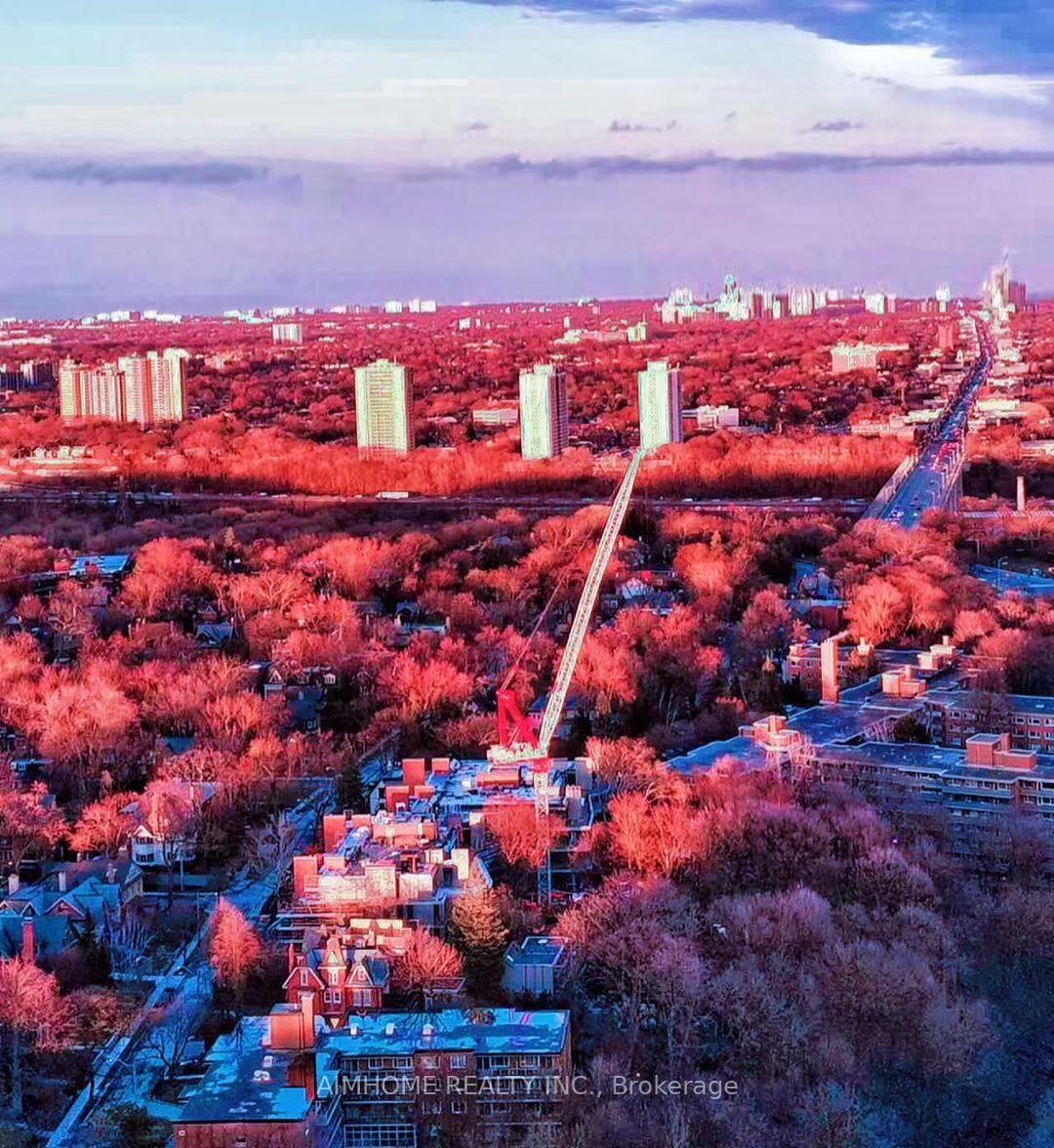 395 Bloor St E, #3407