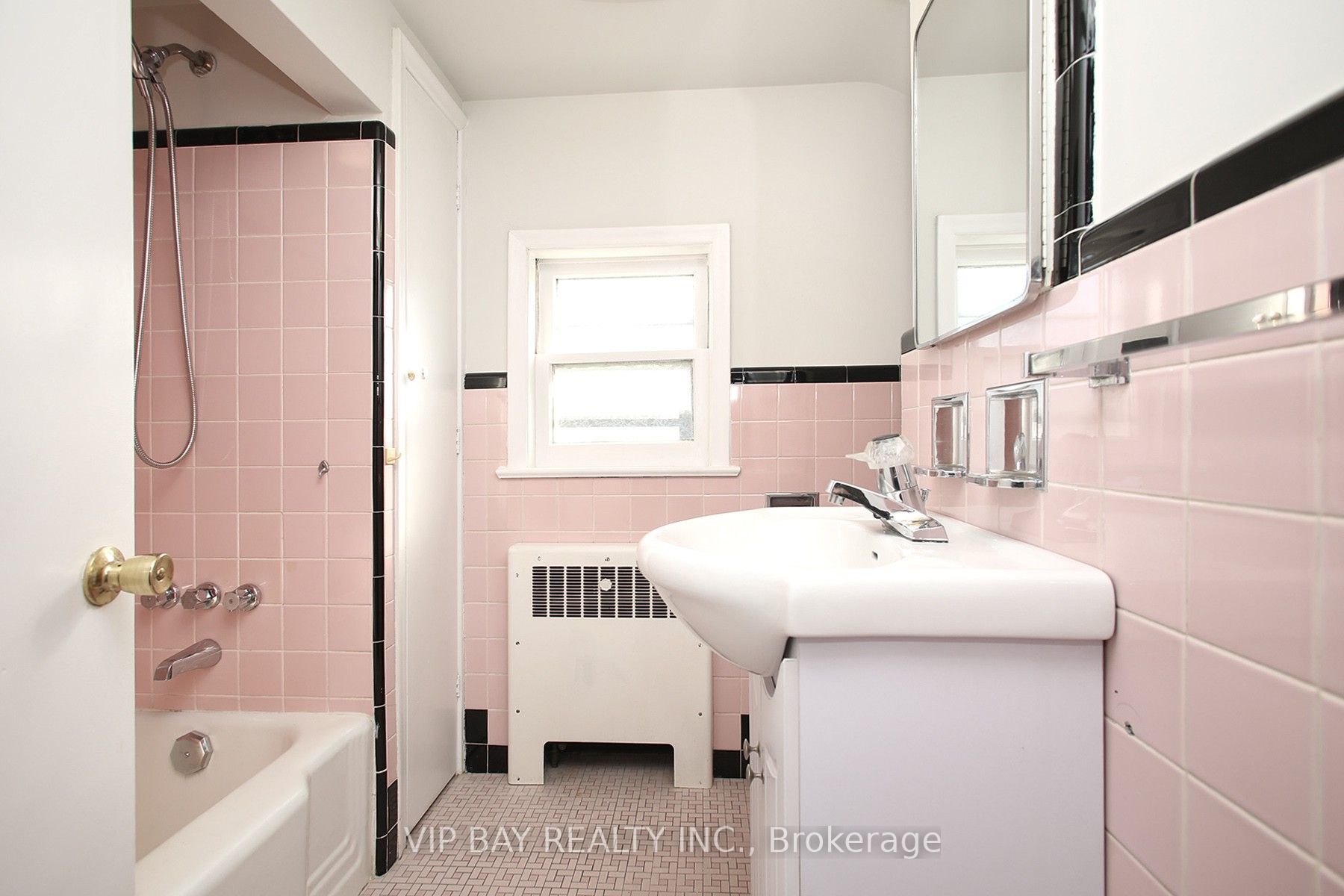 146 Horsham Ave, #Main