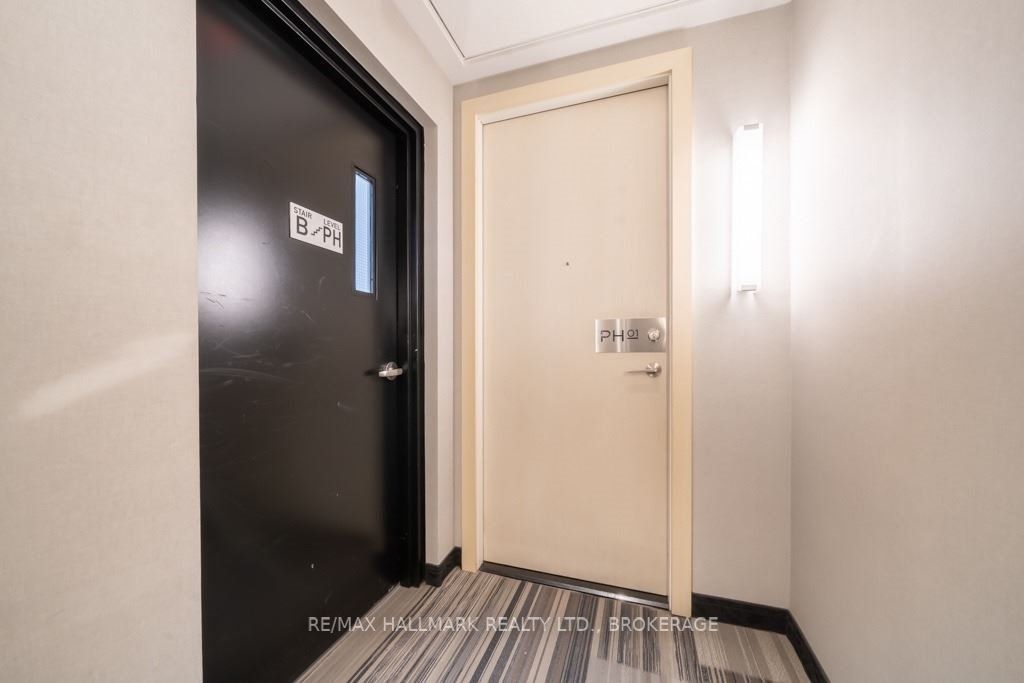 30 Roehampton Ave, #Ph01