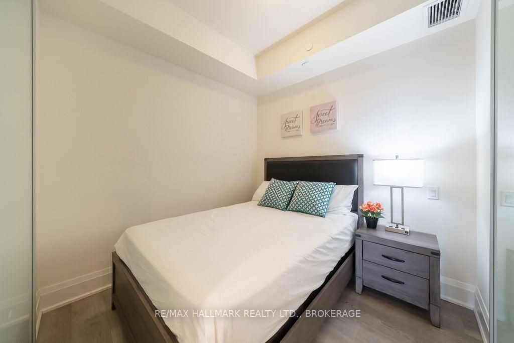 30 Roehampton Ave, #Ph01