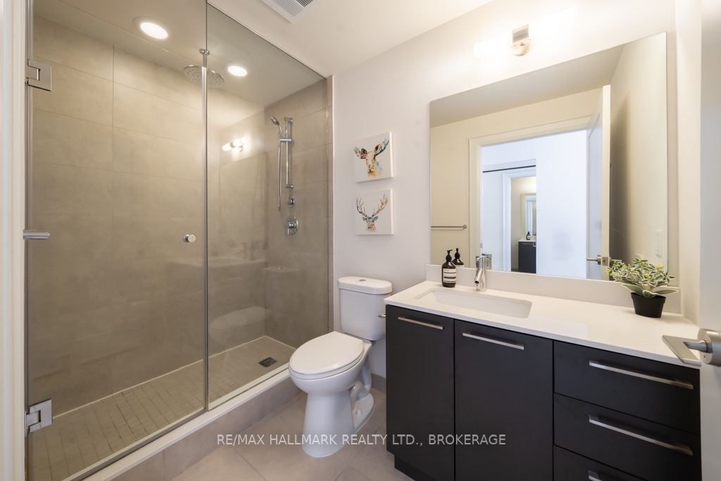 30 Roehampton Ave, #Ph01