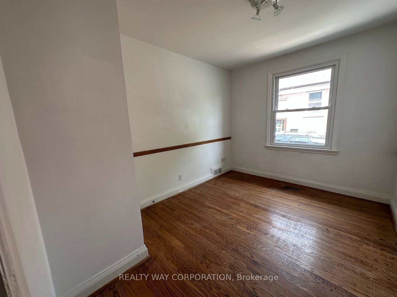647 Sheppard Ave W