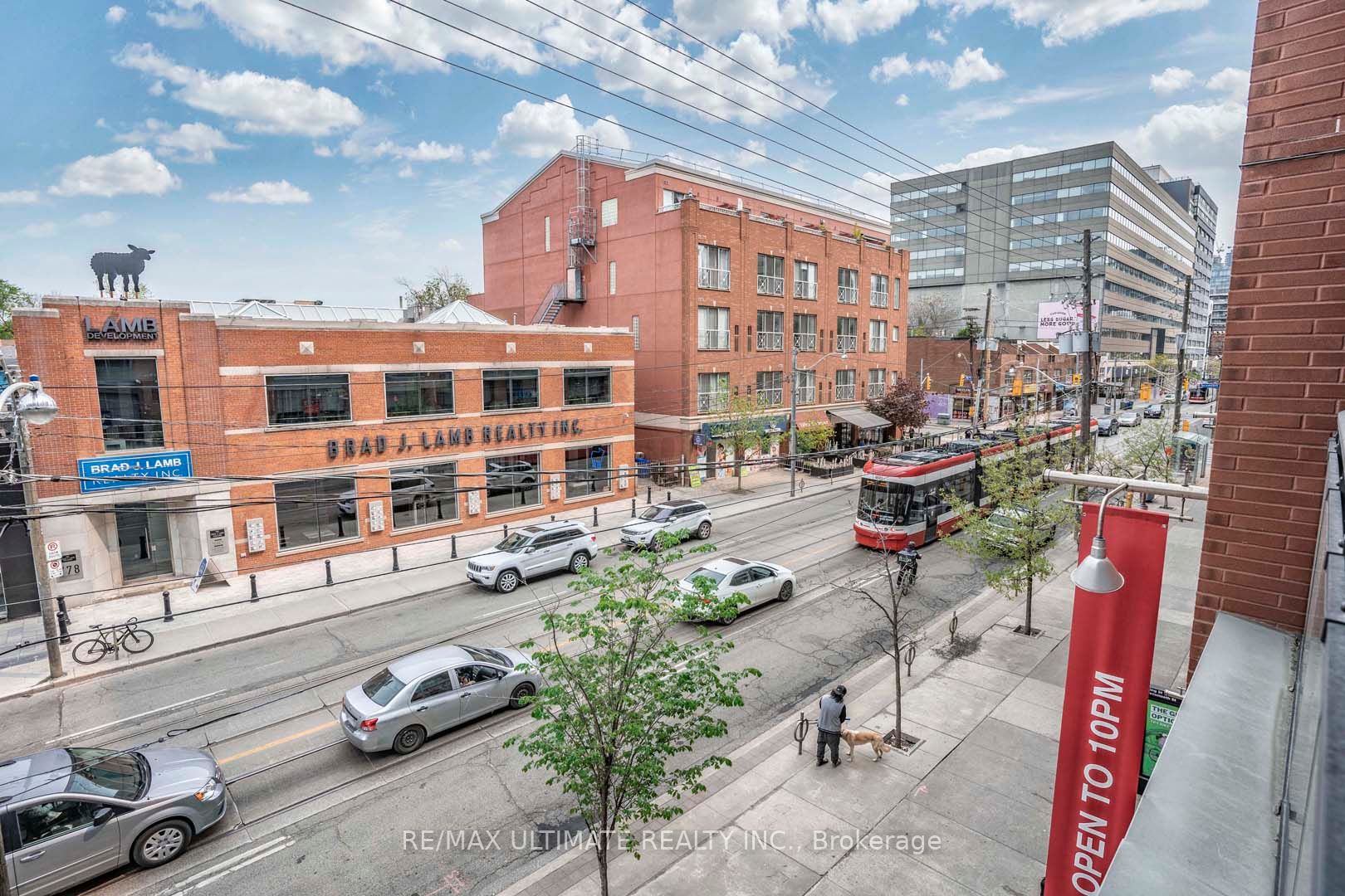 775 King St W, #216