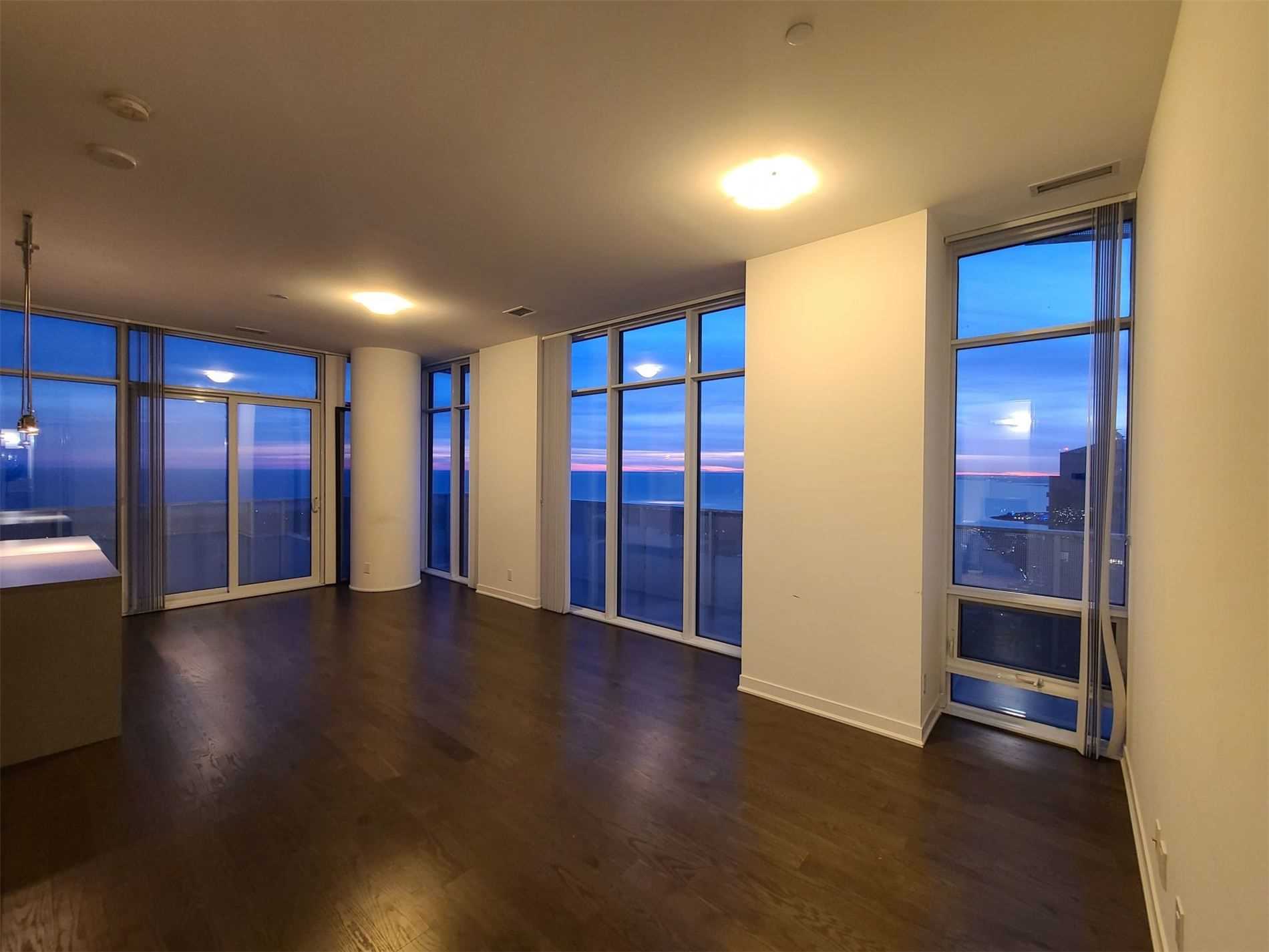 88 Harbour Street, #7210