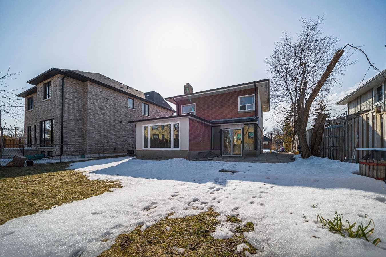 18 Cadillac Ave