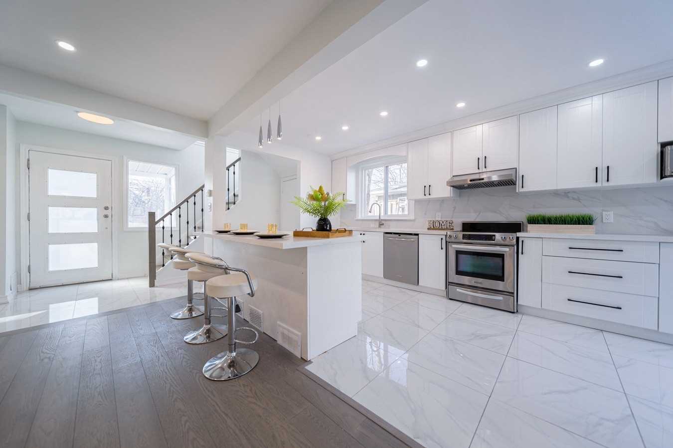 18 Cadillac Ave