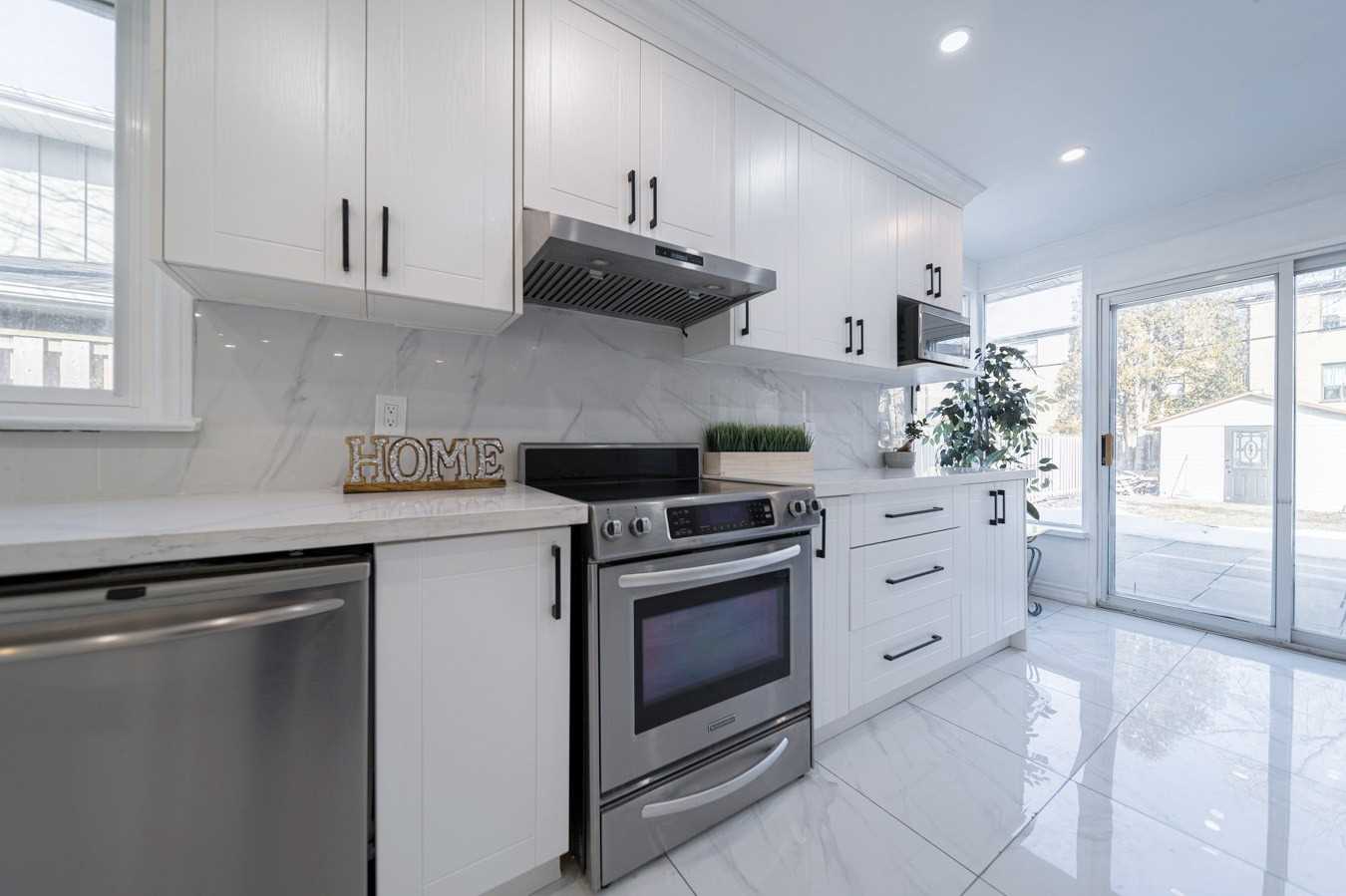 18 Cadillac Ave