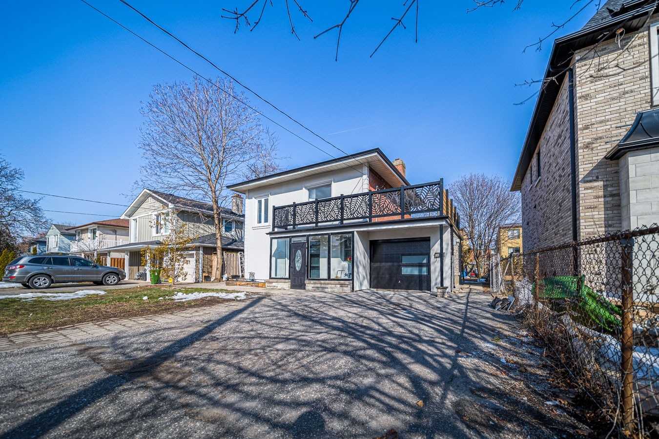 18 Cadillac Ave