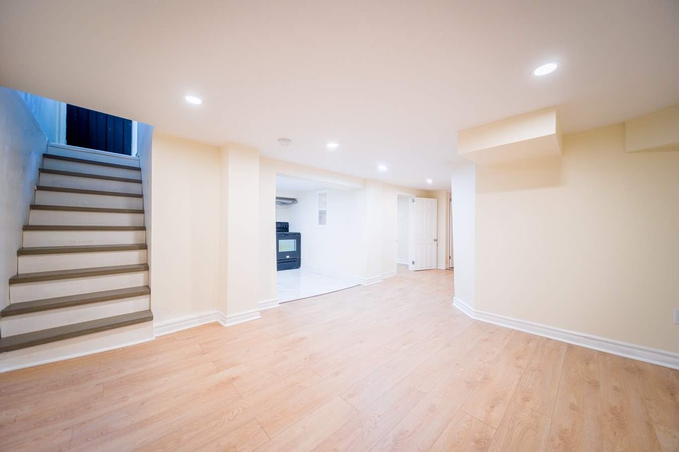 18 Cadillac Ave