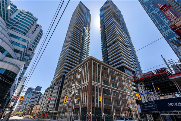 125 Blue Jays Way, Toronto