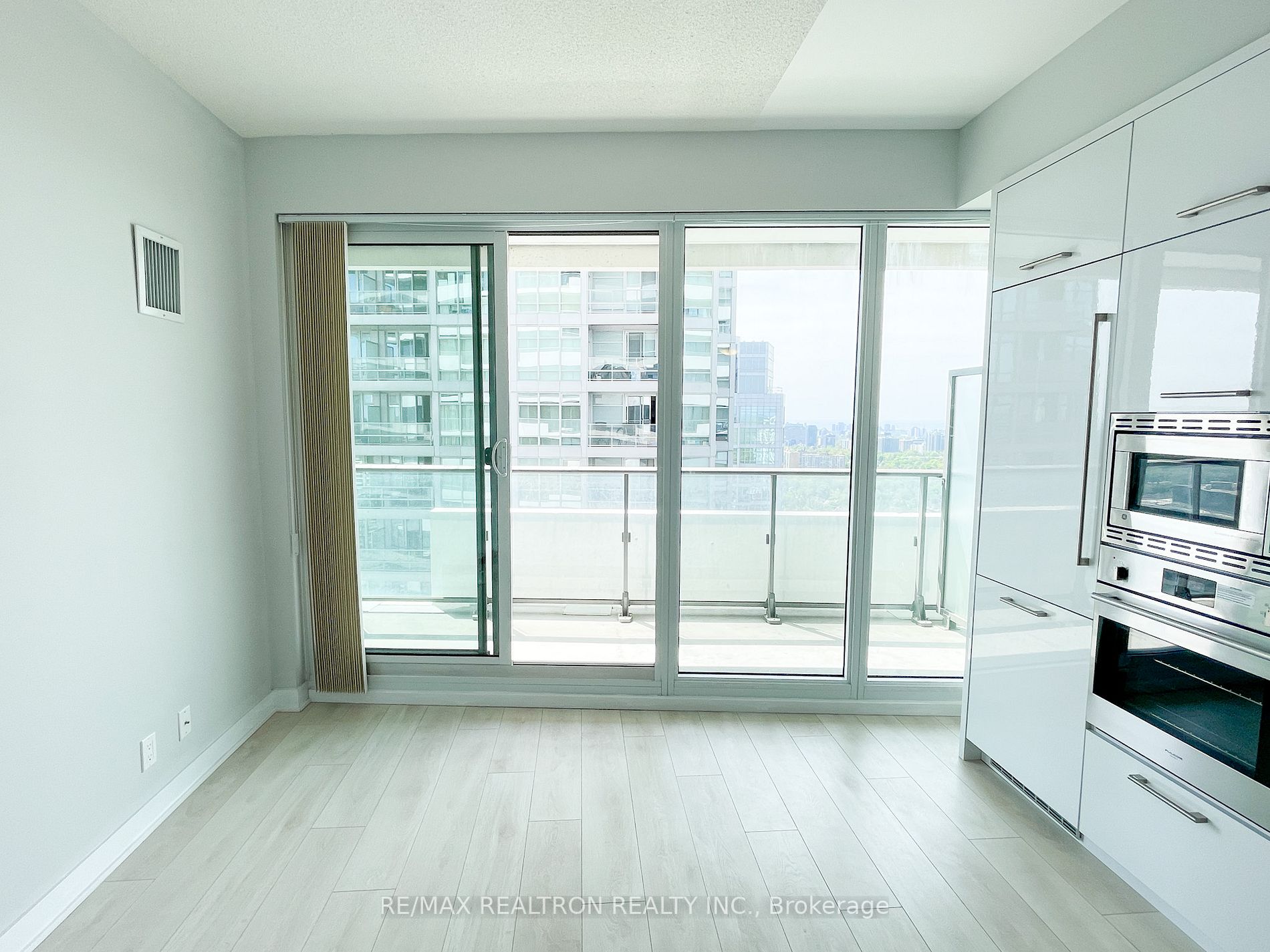2221 Yonge Street #3306