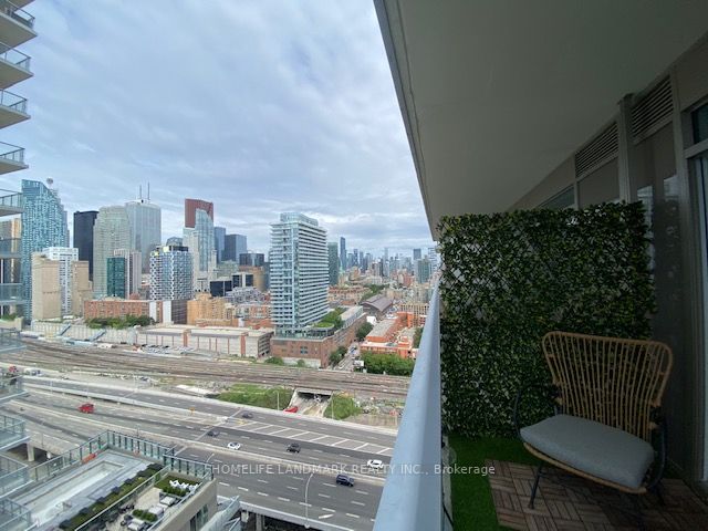 20 Richardson St, #1905