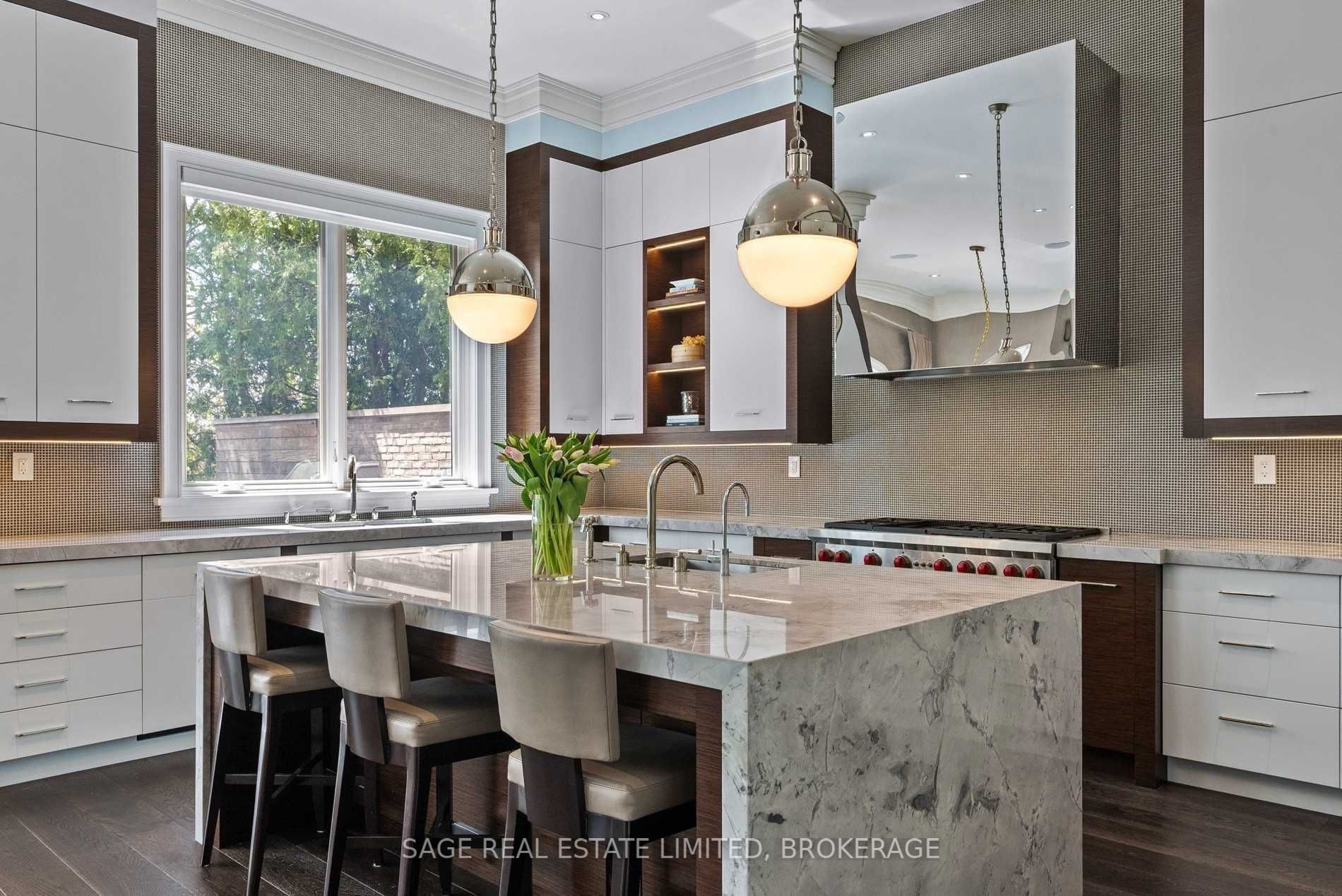 11 Ridgewood Rd